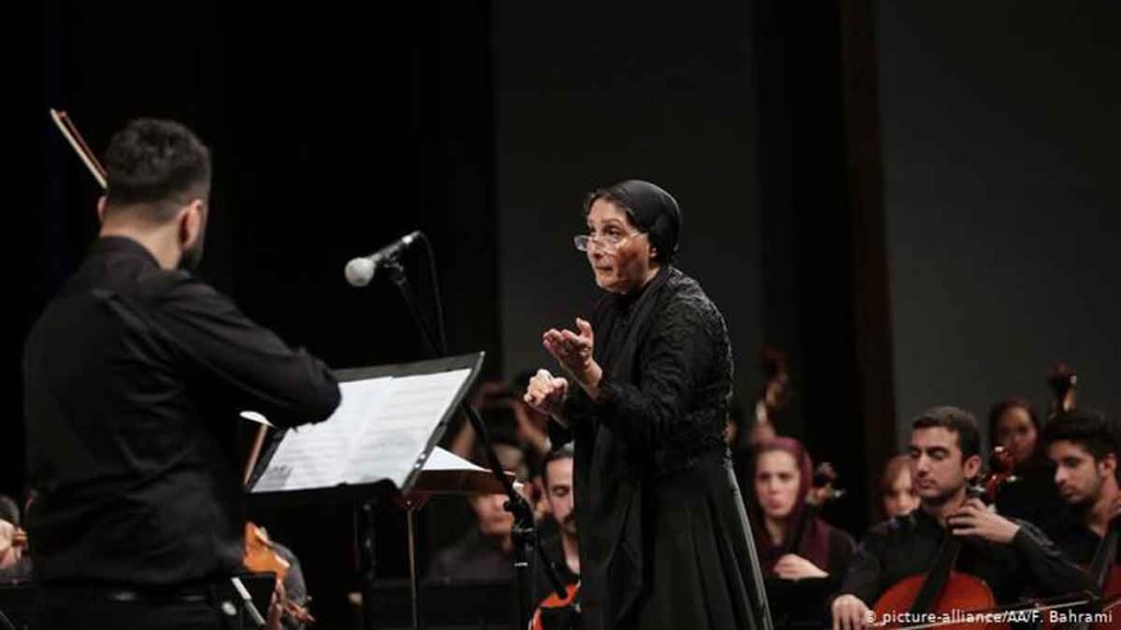 نخستین زنی که رهبر ارکستر ایران شد که بود