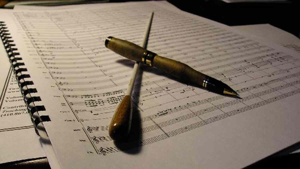 تفاوت ملودی ساز و آهنگساز چیست؟