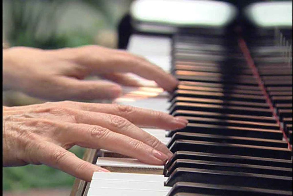 آشنایی با اصطلاح پُلی فونی و مقدار مناسب آن در پیانو